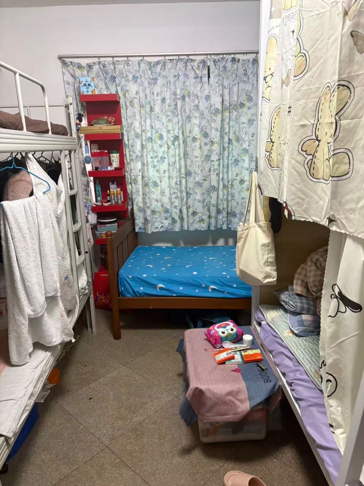 Sengkang盛港 女床位带厕所 男床位有350