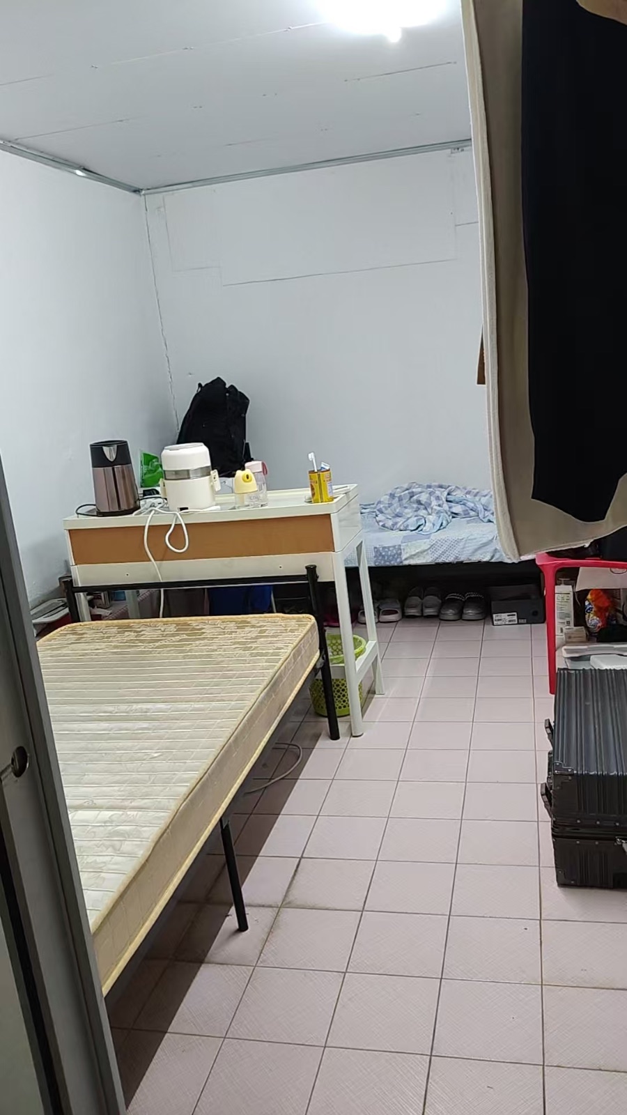 友诺士招女搭房可煮.包水电网 2人一间  邮编419762 价格500