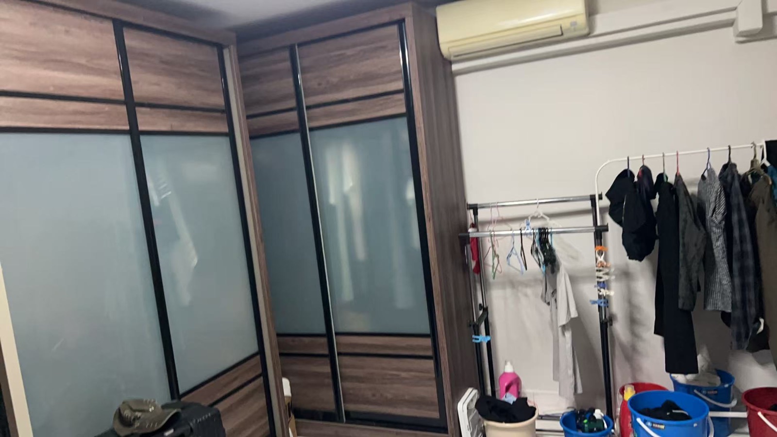 Serangoon 实龙岗3人一间女生床位 · 包水电 · $550/月 图片 2