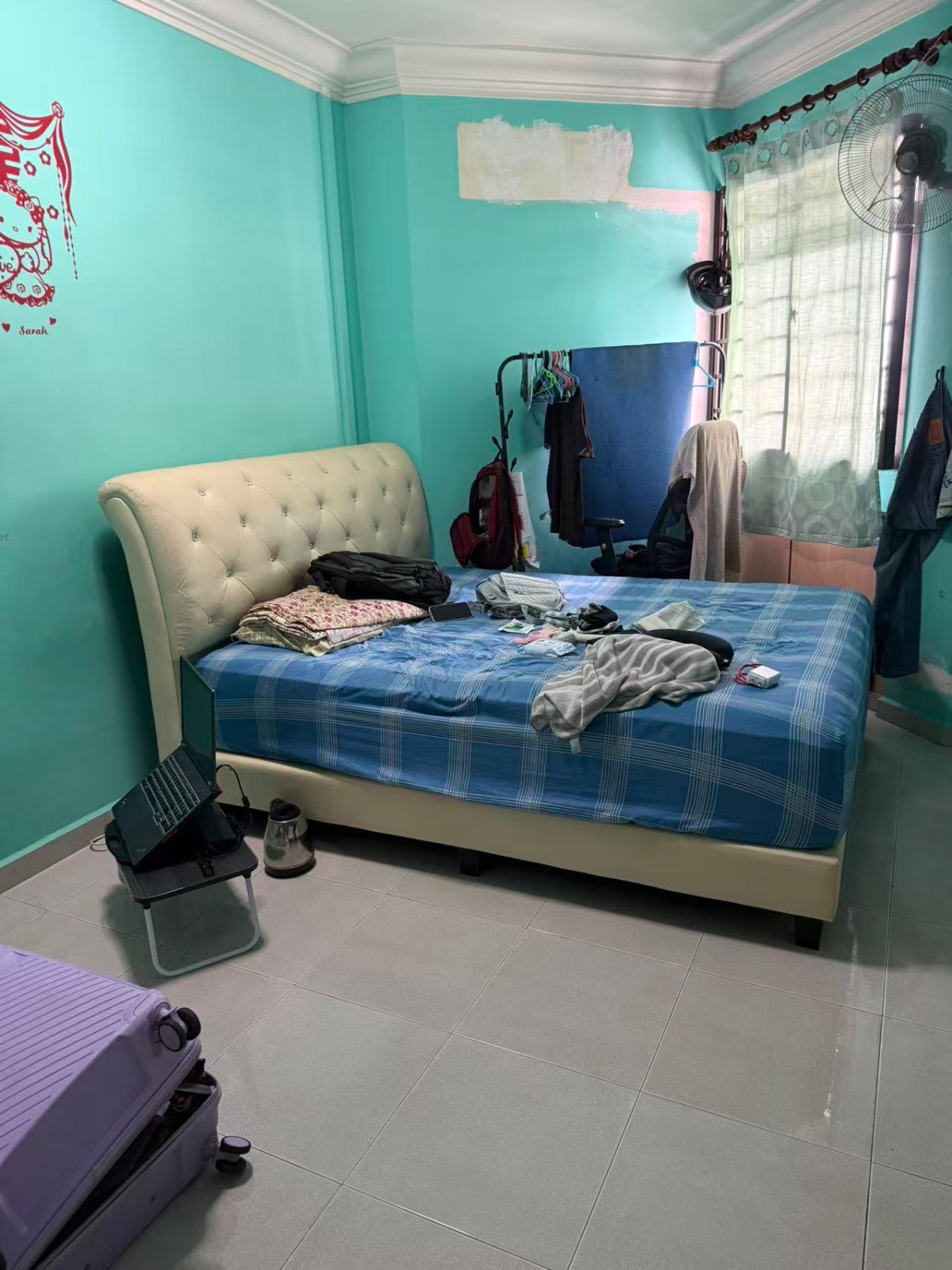 544262出门就是盛港地铁站，夫妻房1200， 服务业地址可以报可以煮饭又空调