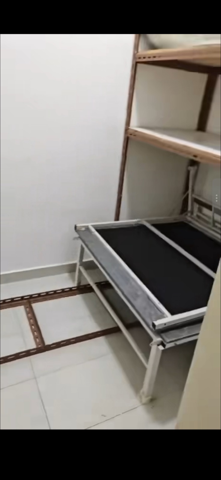 坎贝拉地铁站5分钟储藏室$450新币邮编 768069 包水电网。 坎贝拉邮编 [768069] 佣人房单间出租，随时入住，没有本屋地址，可以煮，月租$450，整套房住人少，欢迎