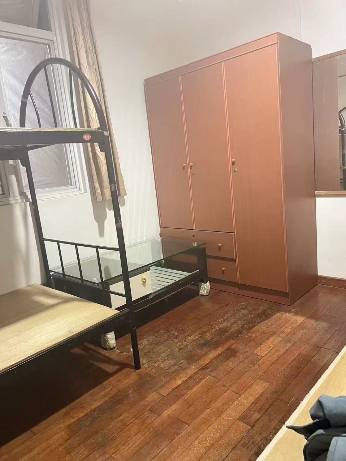 阿裕尼 普通房 · $1,300/月
