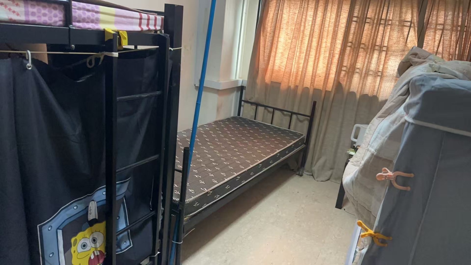大牌640757. 近文礼，先驱，晟松超市 ，大型车辆停车场，超市食  有男床位，下铺上铺都有，服务业本屋地址，，冷气 大煮，洗衣随便用.包水电气网，价格美丽。干净安静通风好，主人少，随时入住。 图片 3
