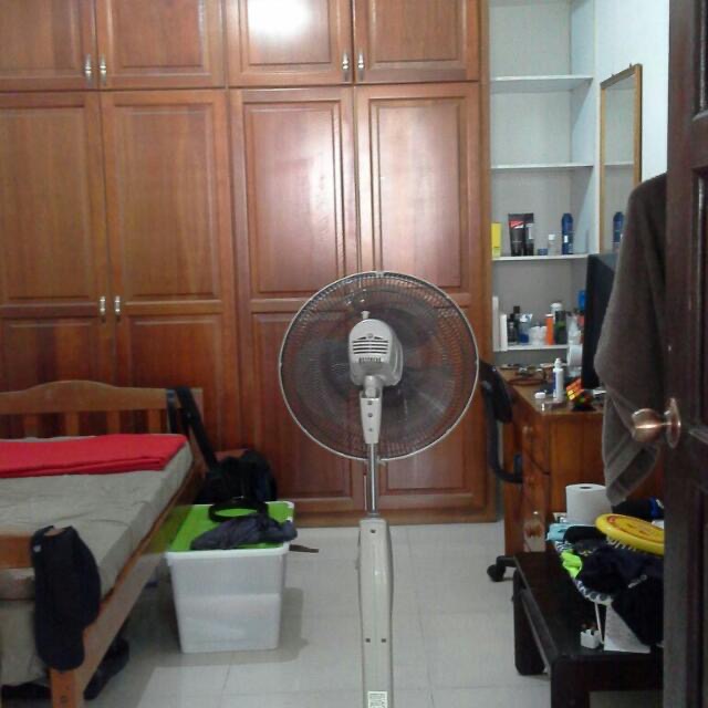 加基武吉 普通房 · 近地铁 · 包水电 · $860/月