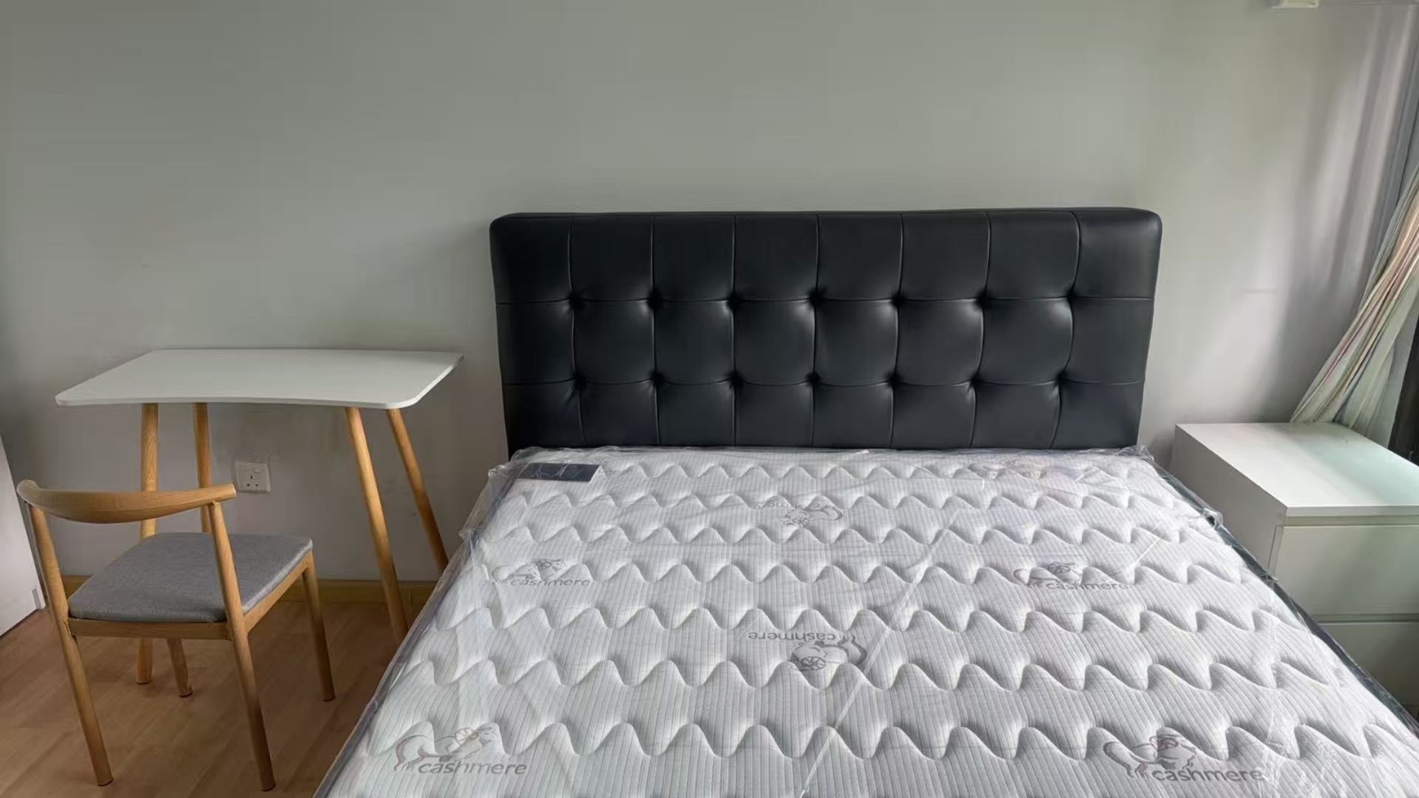 友诺士 普通房 · 包水电 · 可煮 单人· $1,200/月夫妻1400 图片 7