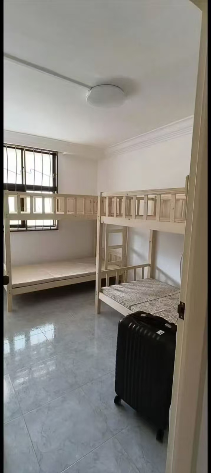 卡迪 床位 · 近地铁 · $500/月2-3人间本屋地址