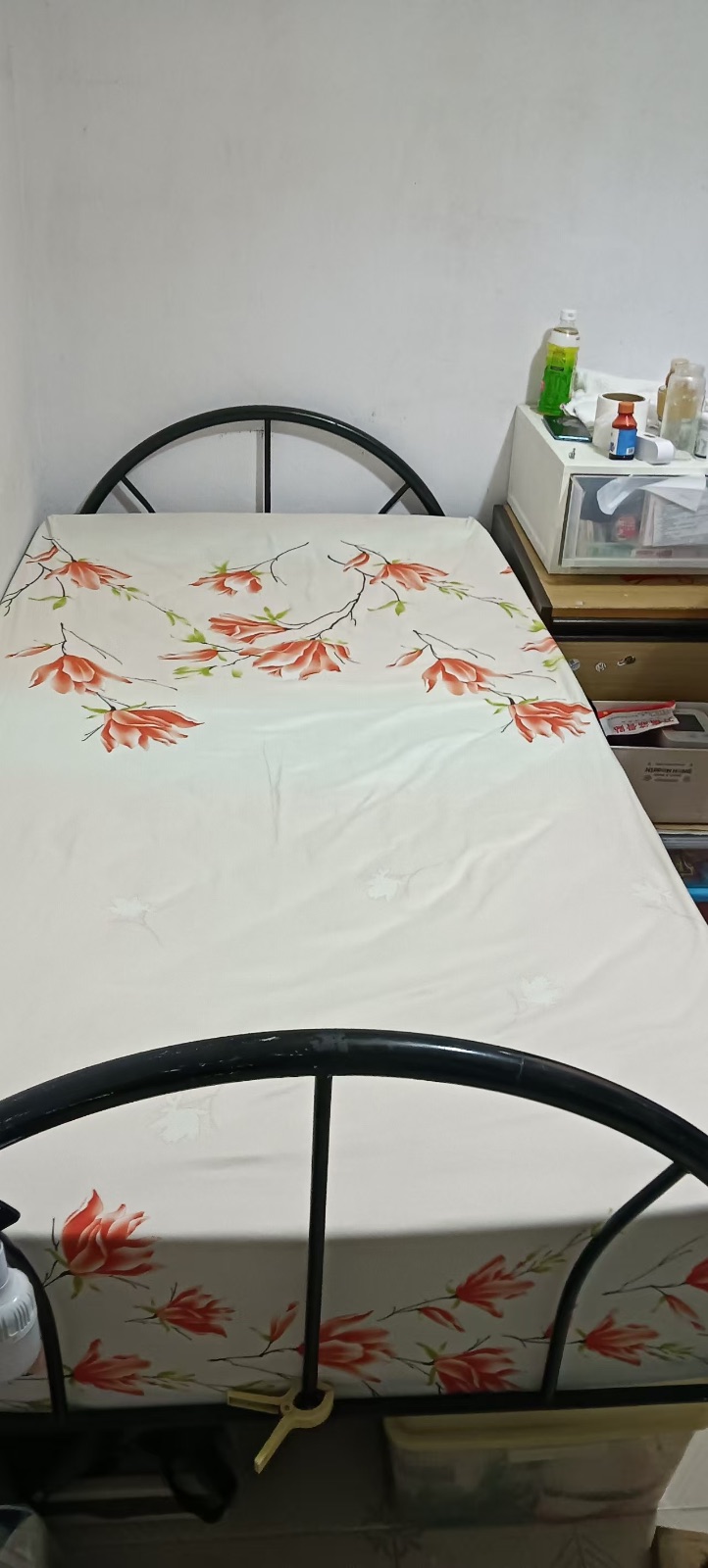 裕廊东 女床位 · 包水电 · 独卫 · $350/月 男床位