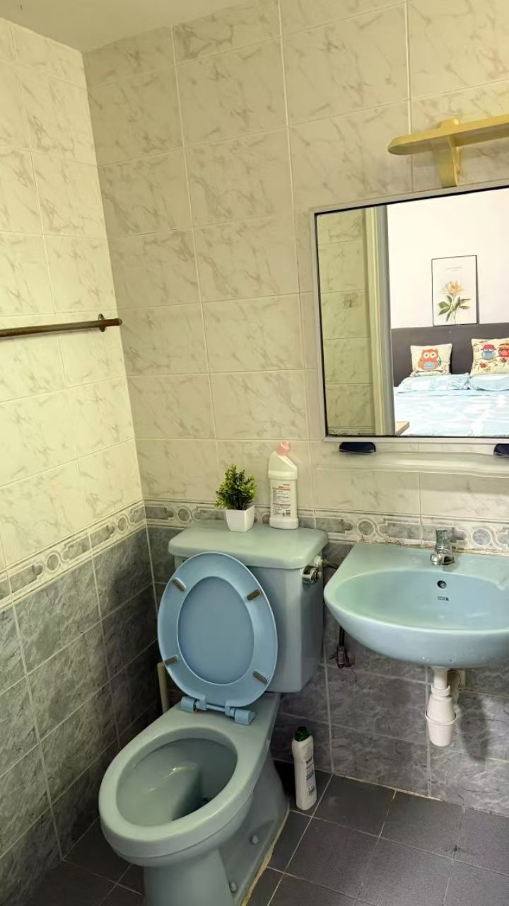 高文 主人房 · 可煮 · 独卫 · $1,900/月 图片 7