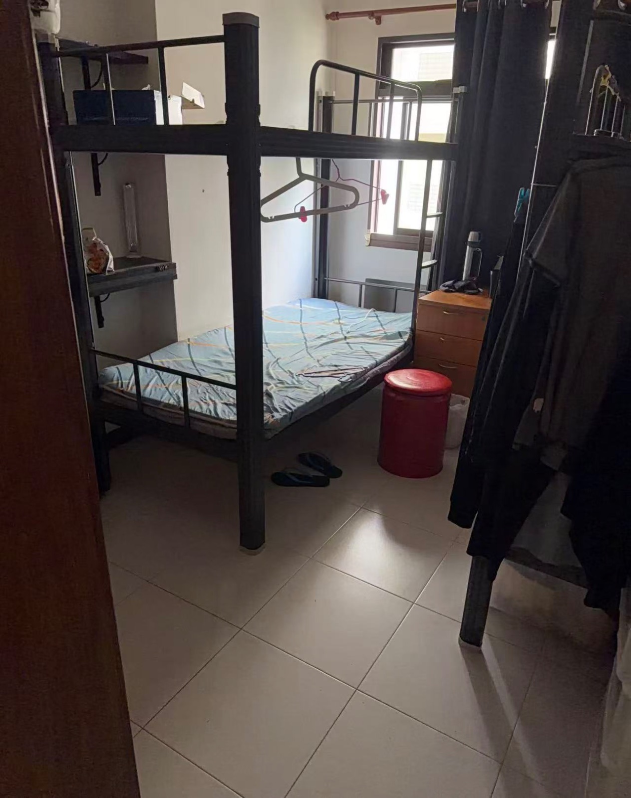 湖畔裕廊东御花园达曼裕廊（2 人间 1 位$ 600）本屋地址服务业2 人间 610345 · $600/月