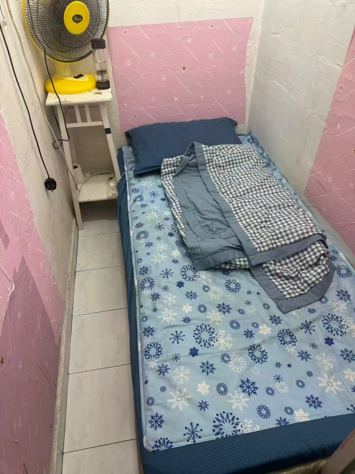 去武吉甘柏地铁站3分钟储藏室 400没有空调 450报服务业地址 可以煮饭