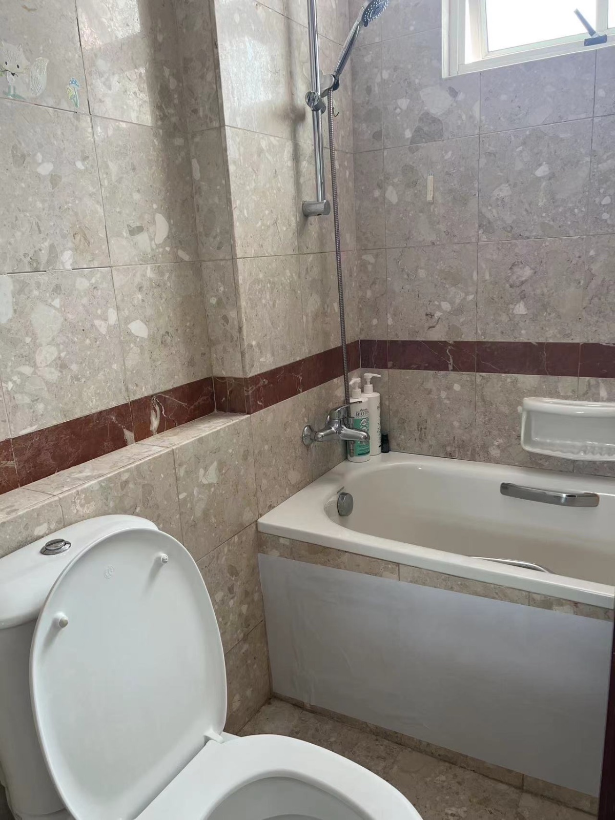 Tampines 淡滨尼主人房 · 近地铁 · 包水电 · $1,500/月 图片 3