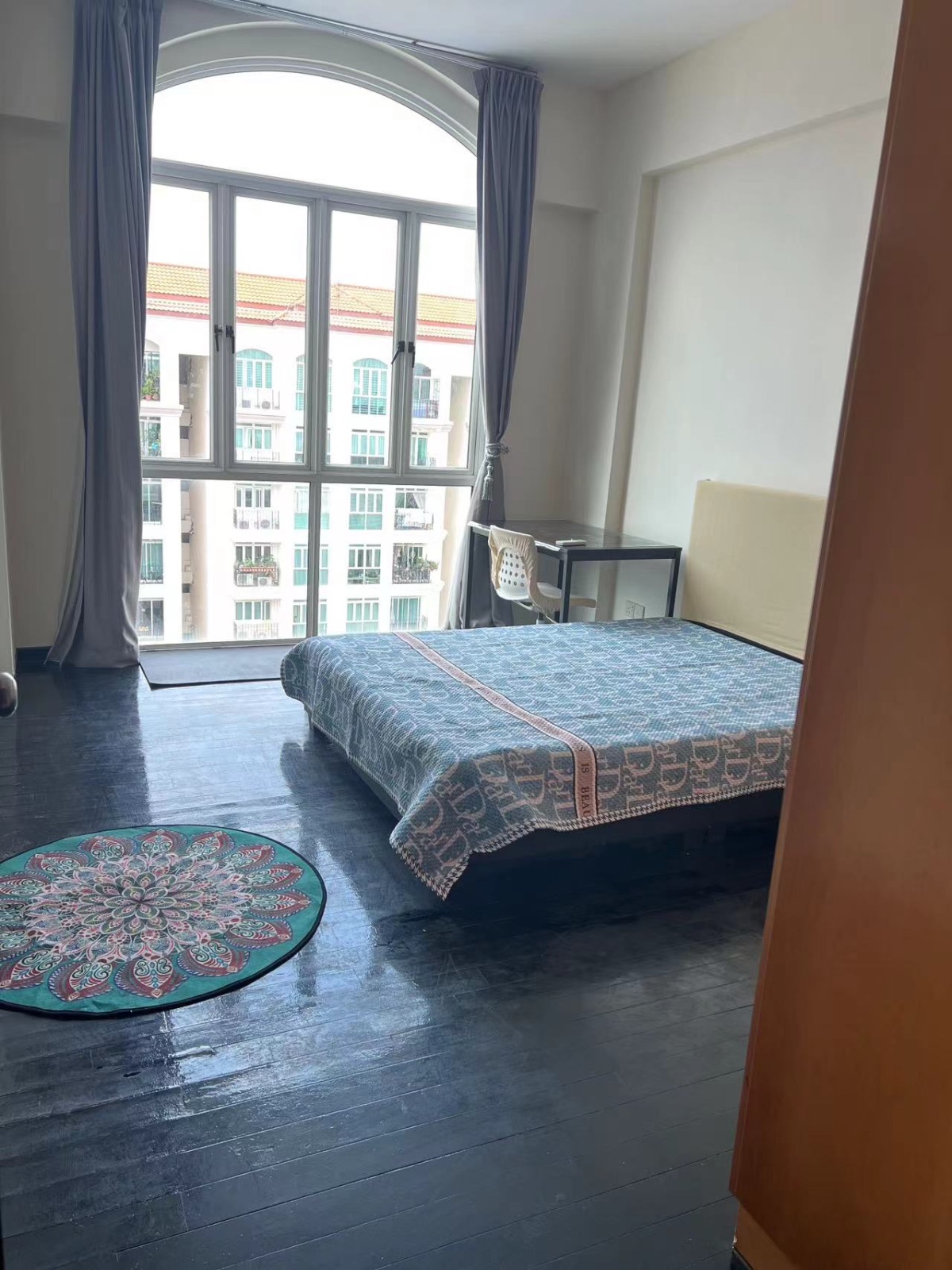 Tampines 淡滨尼主人房 · 近地铁 · 包水电 · $1,500/月