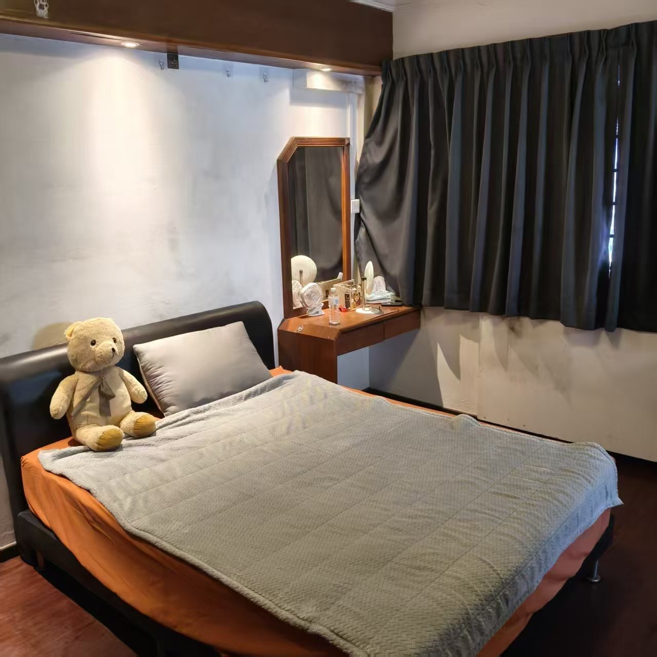巴西立510271.510512  新房出租. 男4人间女4人间.夫妻房1100隔间.储藏室550.  又空调 煮饭。本屋地址.随时入住. 图片 2