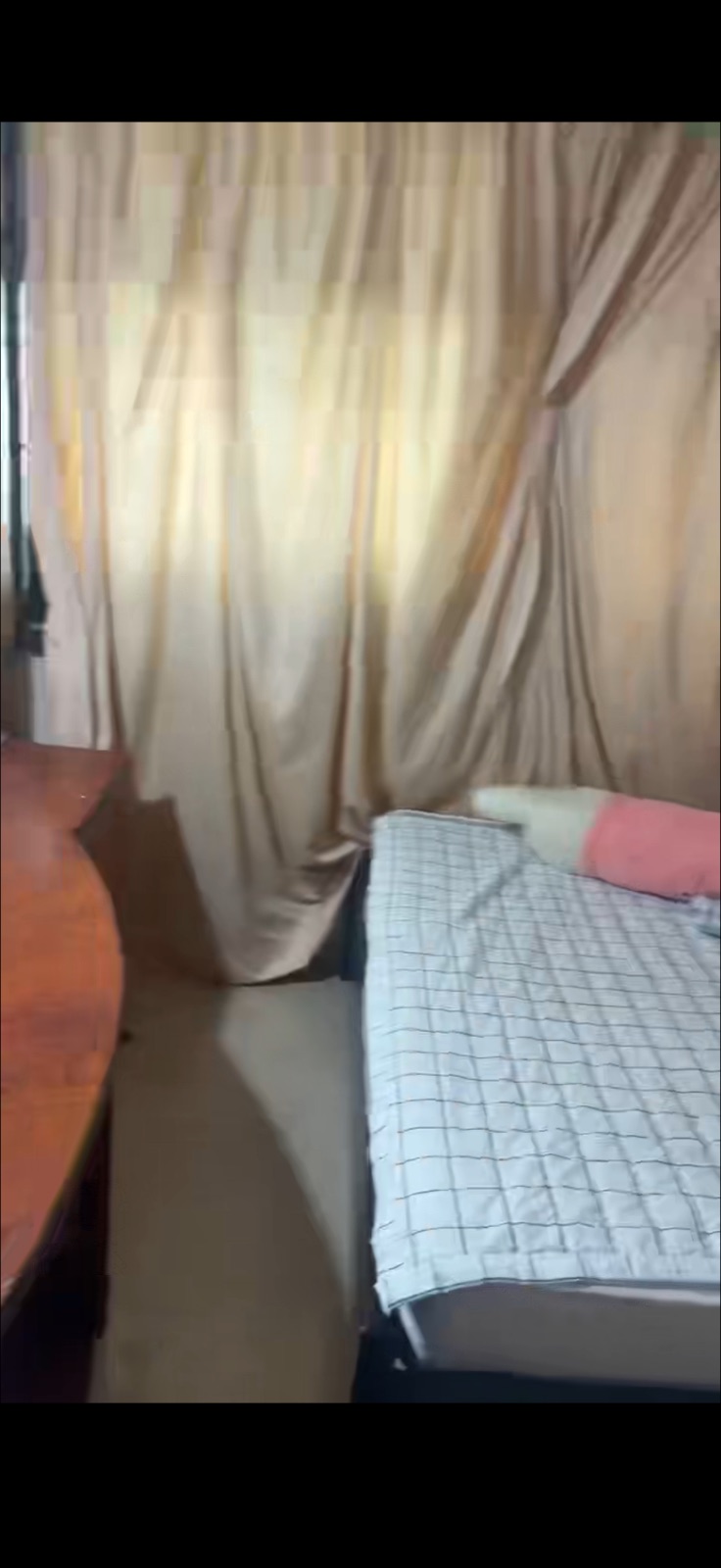 裕廊东 夫妻间  有空调 有窗户 大隔间 邮编602288随时入住可以煮饭 价格$950 只有服务业地址 图片 3