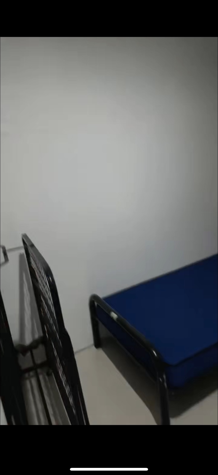 大成 邮编534871  大隔间。单独空调。带窗户。一个人本屋地址900。夫妻报一个地址1100  大隔间。单独空调。不带窗户。一个人850本屋地址。两个人1000  小 图片 4